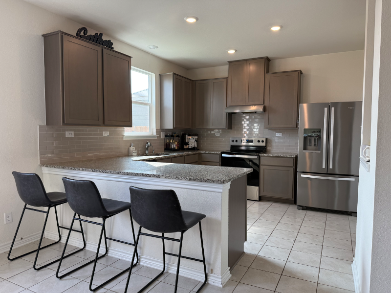 409 Dakota Crk - Photo 3 of 17