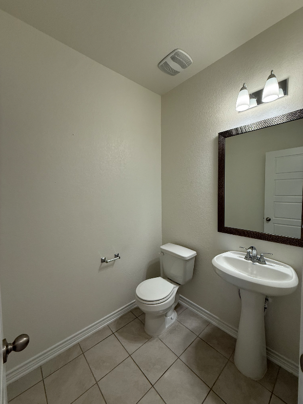 409 Dakota Crk - Photo 6 of 17