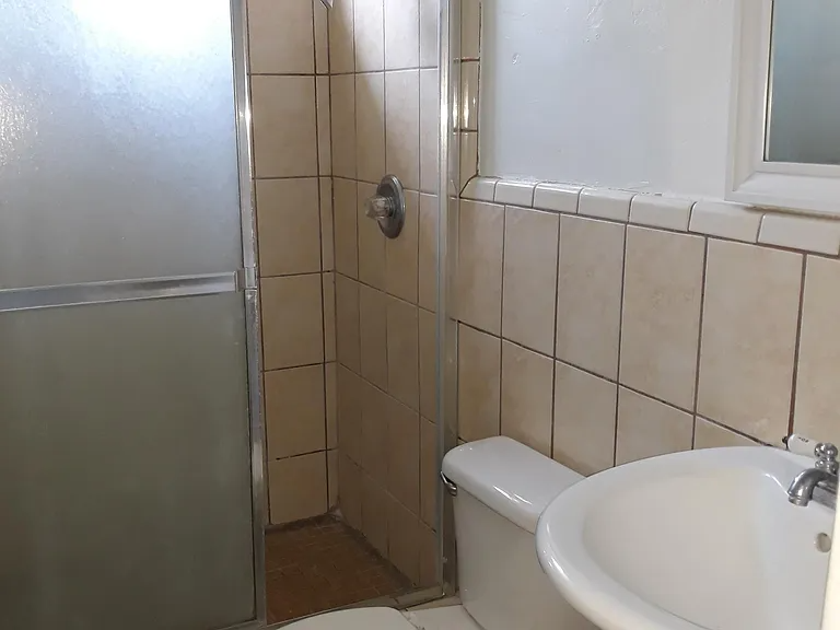 4433 Triggs St - Photo 6 of 8