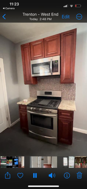 649 W State St - Photo 6 of 8