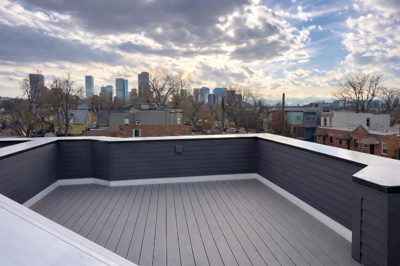 889 30th St - Photo 4 of 12