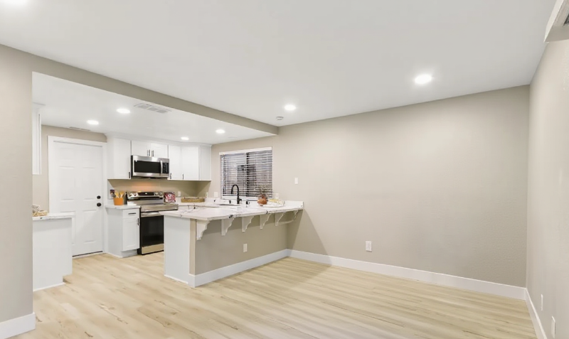 3532 Del Sol Way - Photo 5 of 11