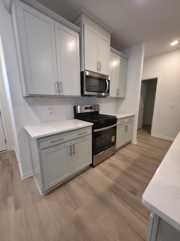 1173 Abbott St - Photo 3 of 18