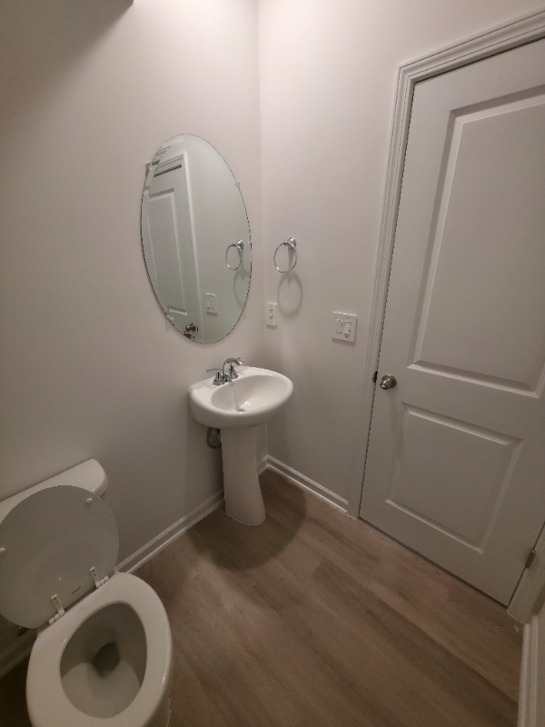 1173 Abbott St - Photo 5 of 18