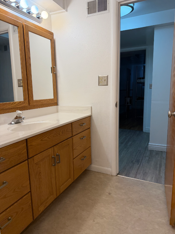 2046 E Center St #2 - Photo 7 of 9