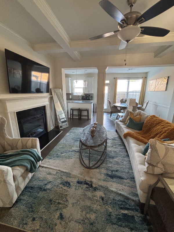 2402 Fitts Dr - Photo 2 of 20