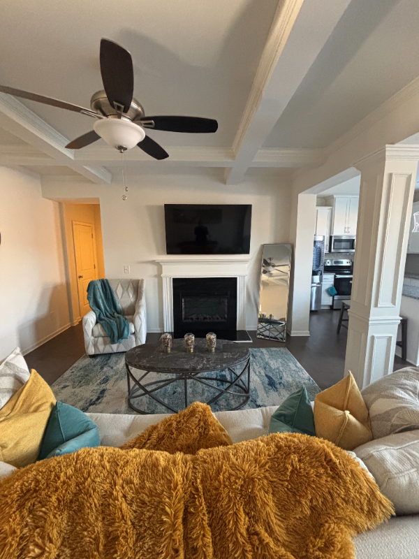 2402 Fitts Dr - Photo 3 of 20