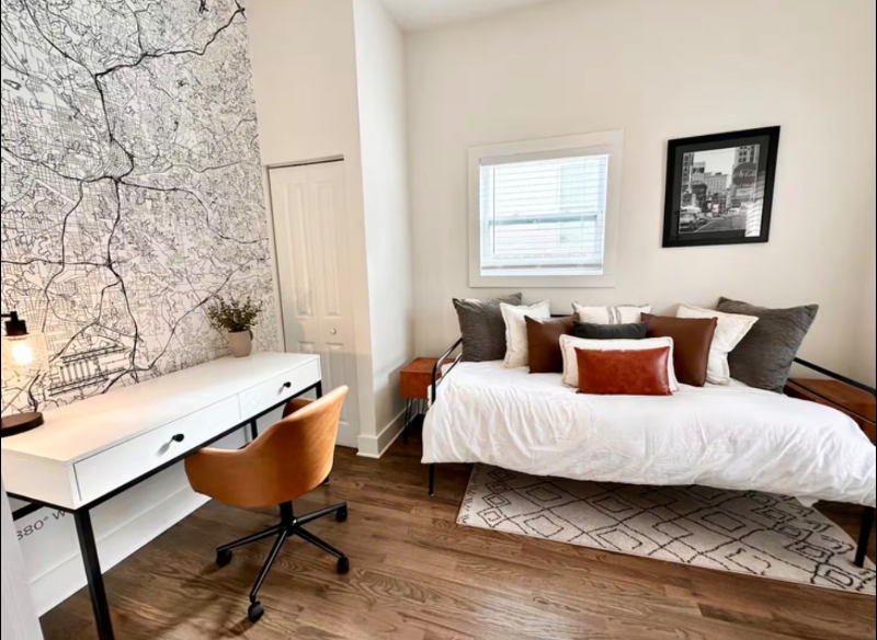 240 Laurel Ave Sw - Photo 4 of 16