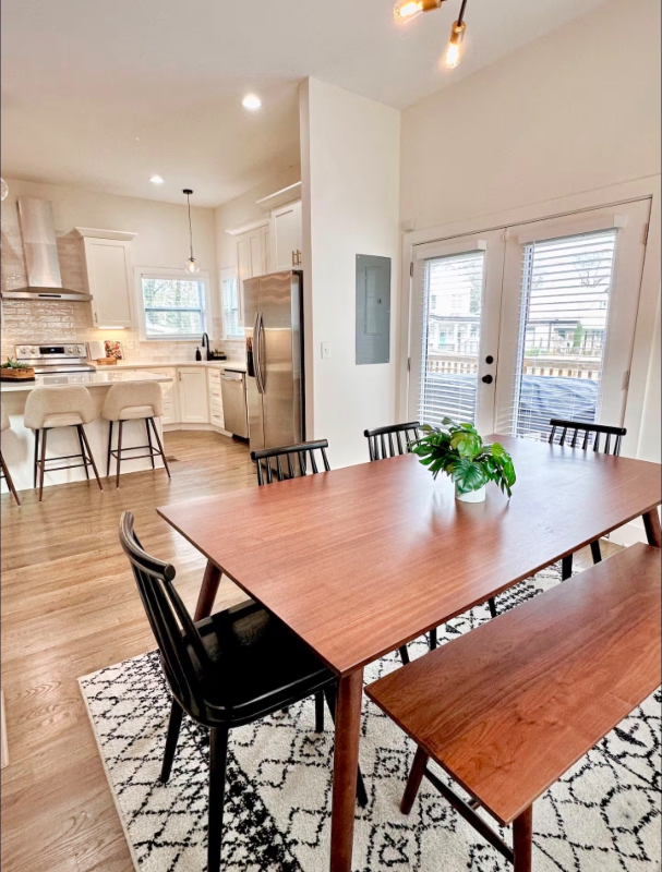 240 Laurel Ave Sw - Photo 7 of 16