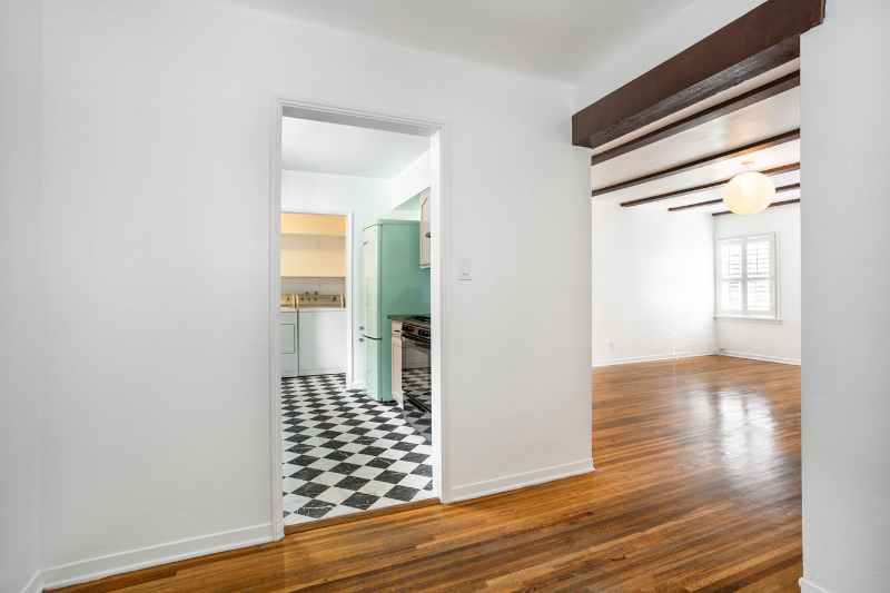 2900 Griffith Park Blvd - Photo 6 of 16