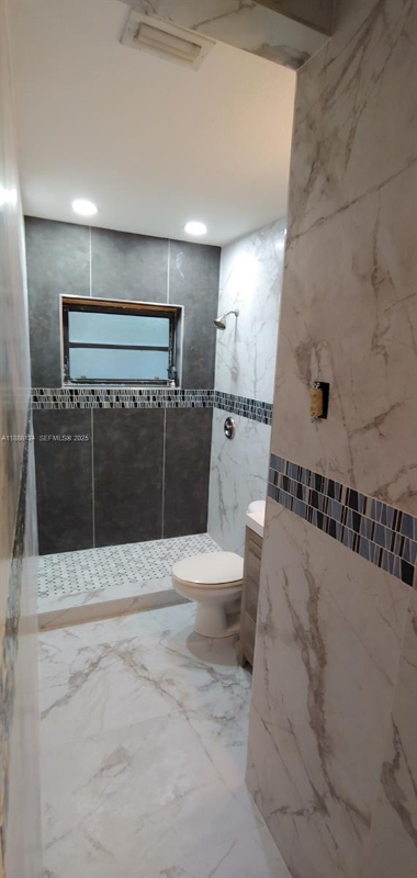 5770 Sw 62nd Ter #0 - Photo 3 of 6