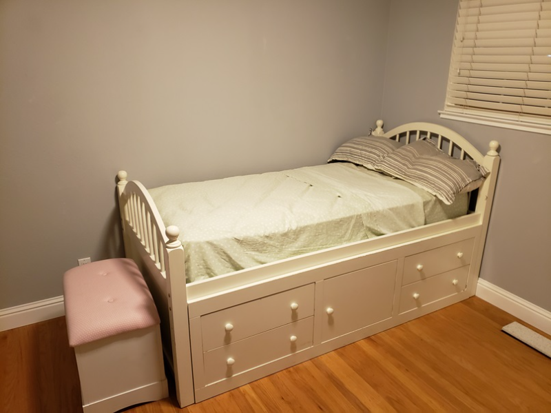 36 Barrie Dr - Photo 3 of 15