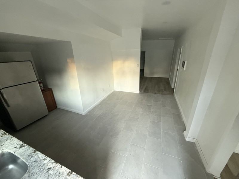 5247 Landis Ave - Photo 5 of 11