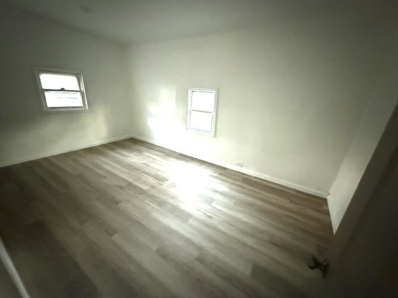 5247 Landis Ave - Photo 6 of 11