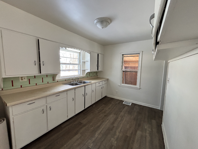 3817 Miller Rd - Photo 3 of 17