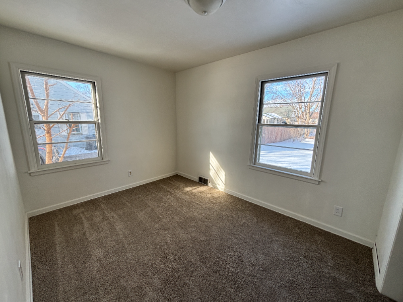 3817 Miller Rd - Photo 4 of 17