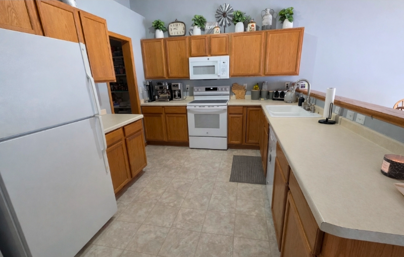 2234 Patrick Ln - Photo 2 of 18