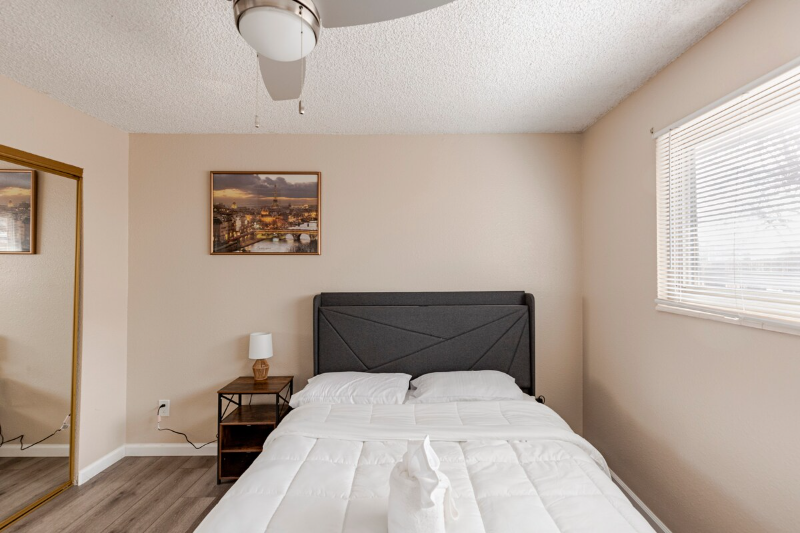 6129 Wolff St - Photo 6 of 20