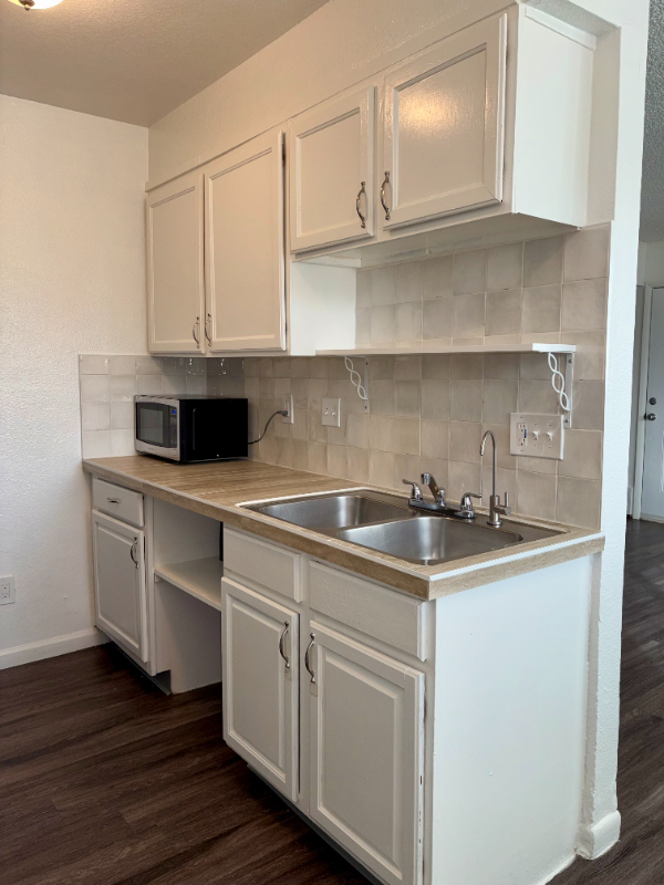 1990 Eagle St #LOT2 - Photo 3 of 11