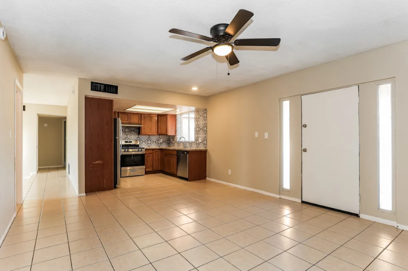 3011 N 86th Ave - Photo 2 of 12