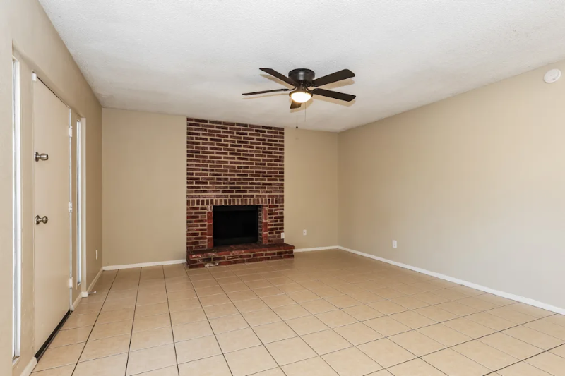 3011 N 86th Ave - Photo 5 of 12