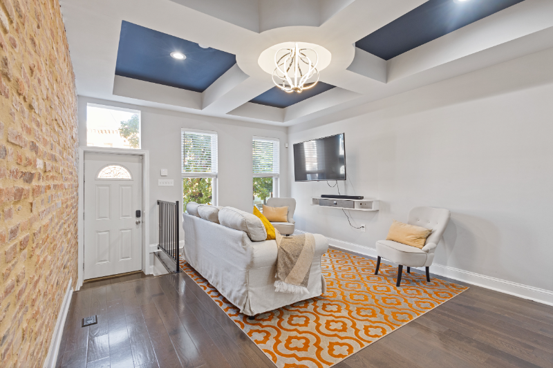 230 N Luzerne Ave - Photo 3 of 19