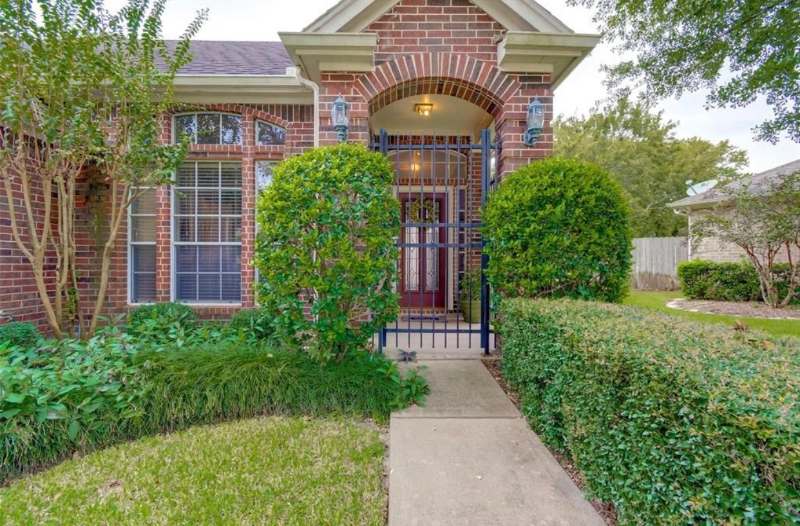 1706 Fantasy Woods Dr - Photo 2 of 17