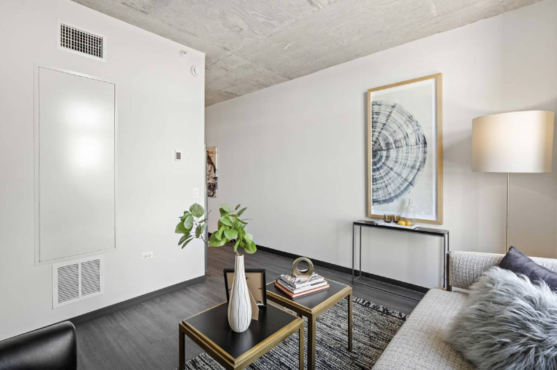 180 N Ashland Ave - Photo 4 of 14