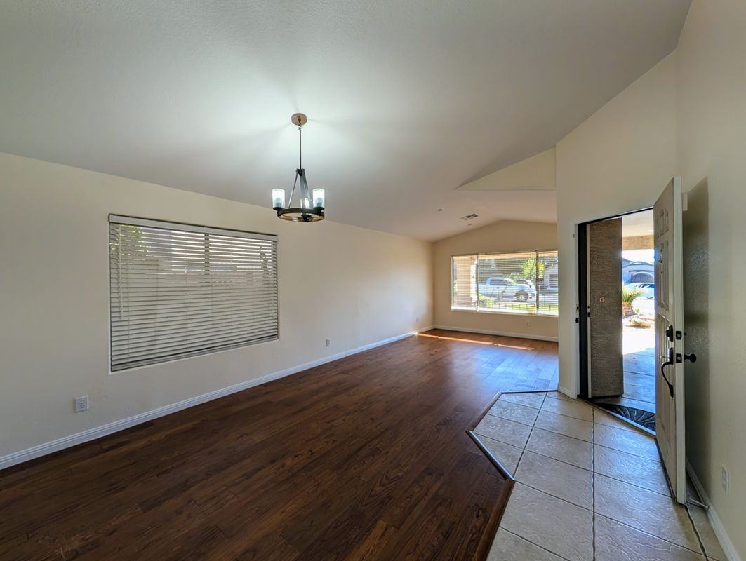 11134 W Windsor Ave - Photo 2 of 50