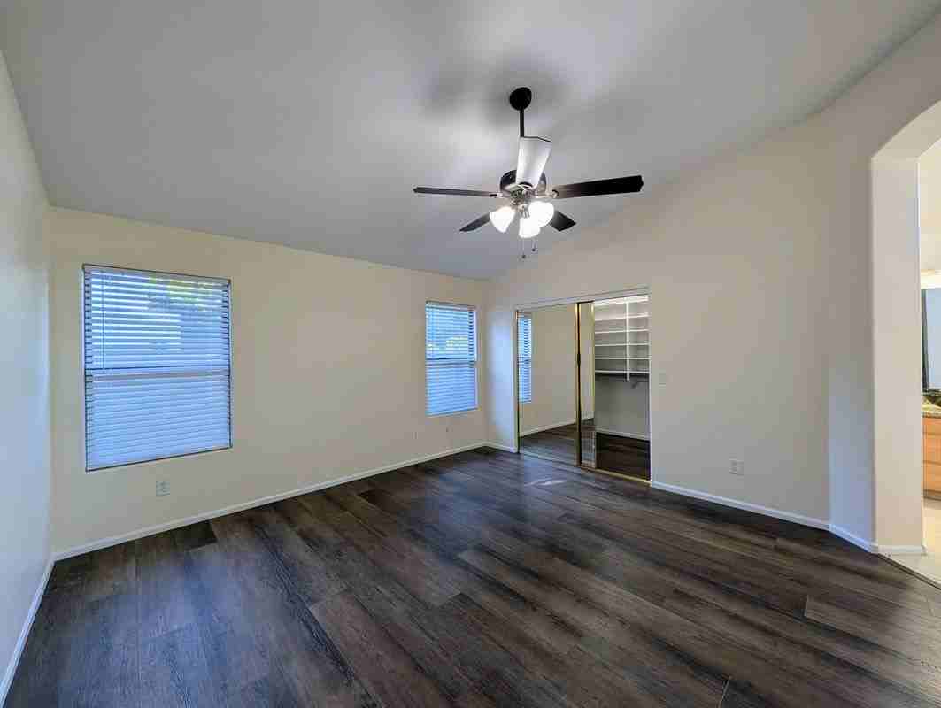 11134 W Windsor Ave - Photo 6 of 50