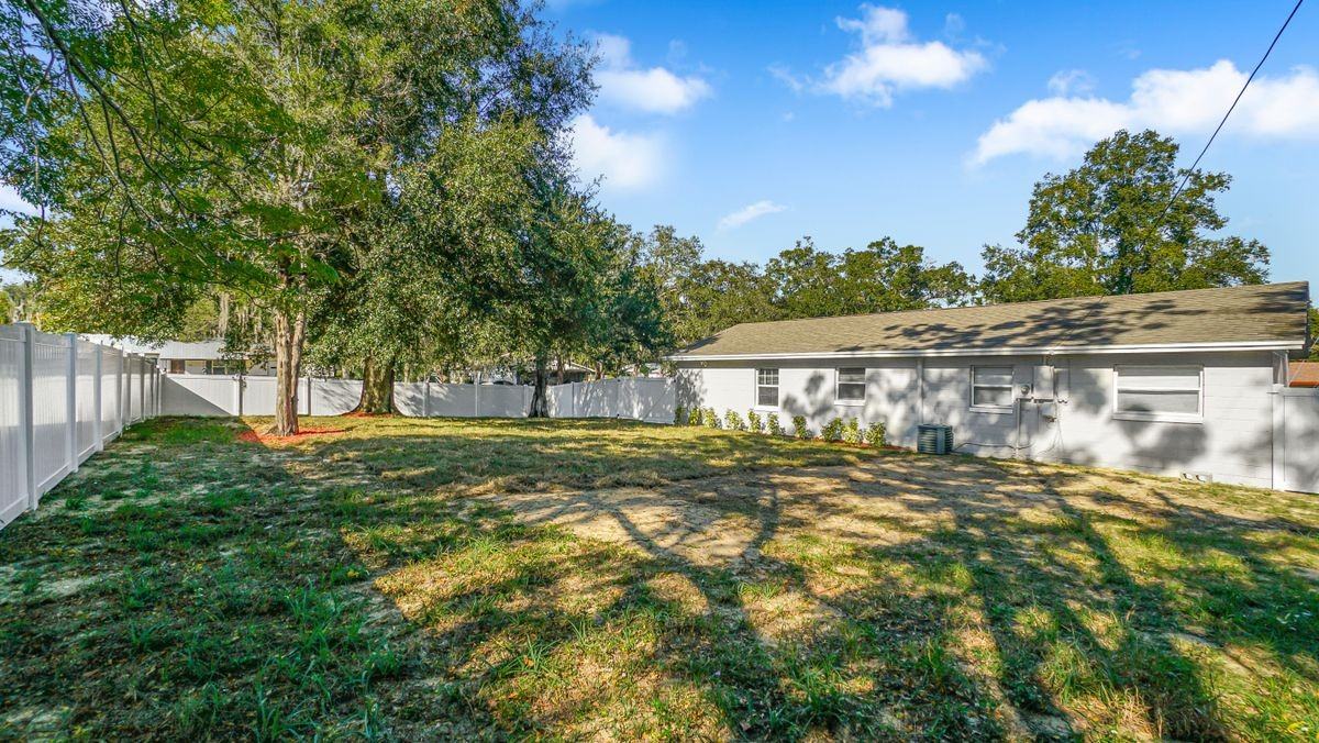 7906 Arabian Pl - Photo 2 of 24