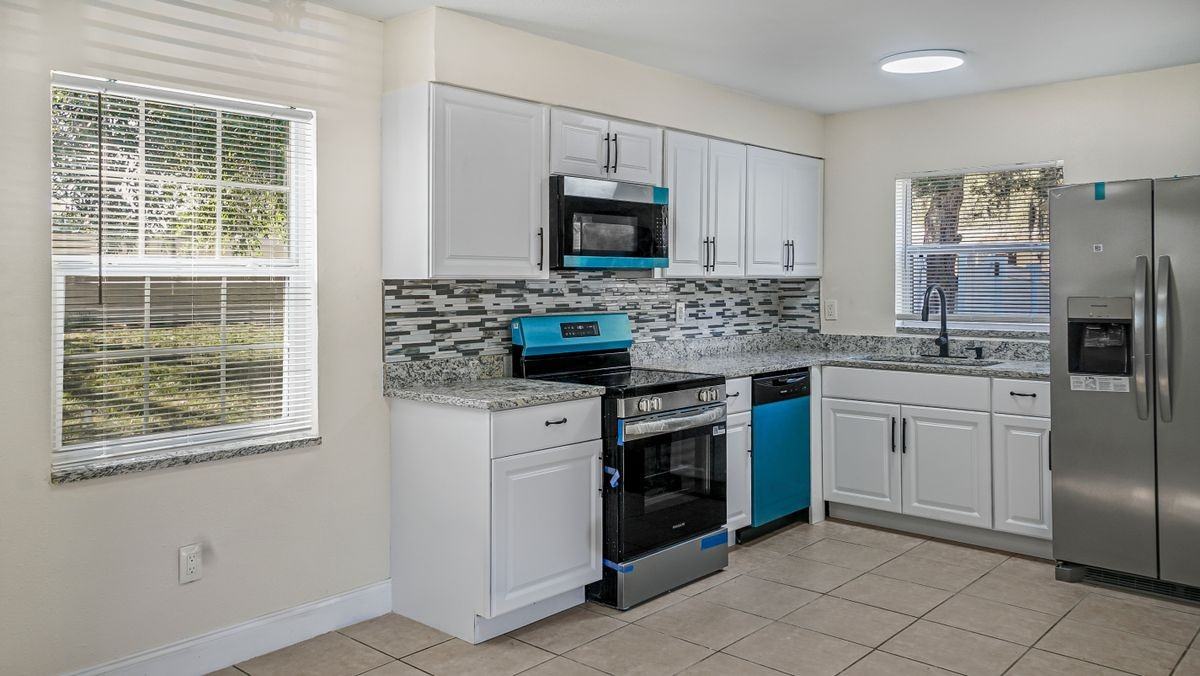 7906 Arabian Pl - Photo 5 of 24