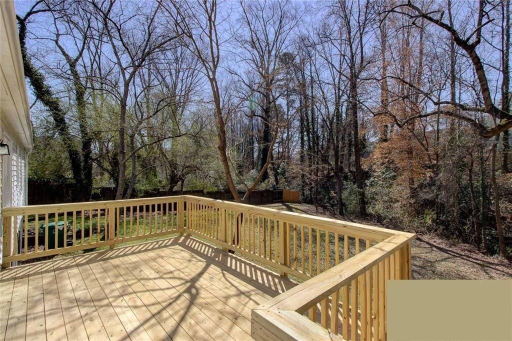 626 Burbank Cir Se - Photo 2 of 16