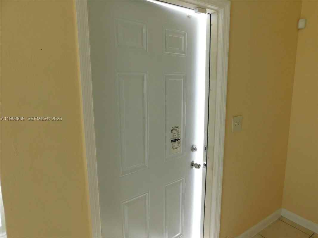 10121 W Jessamine St - Photo 3 of 20