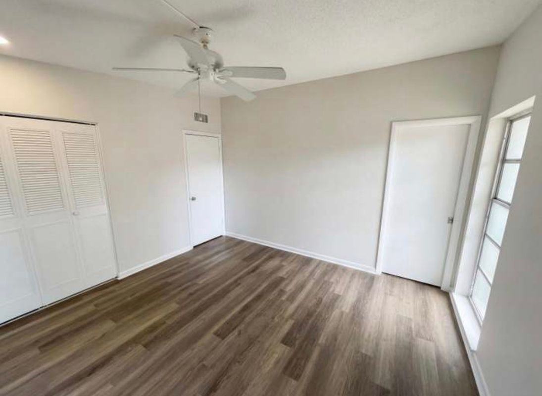 141 Se Calmoso Dr - Photo 3 of 24