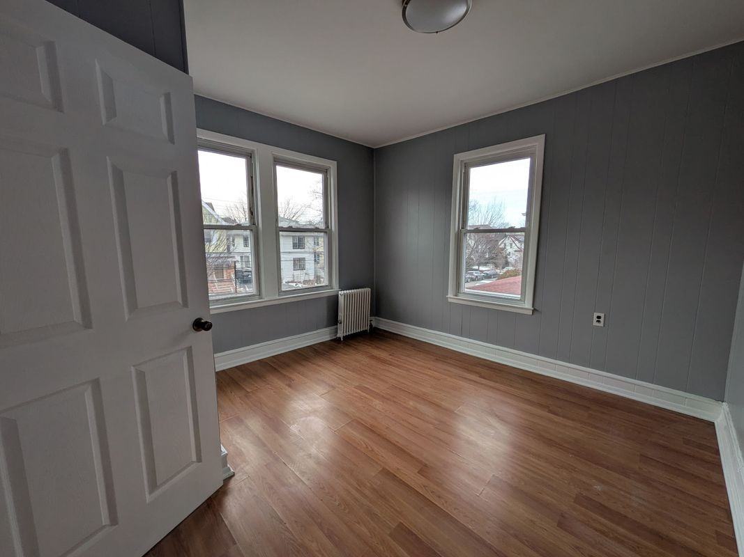 8557 151st St ##2fl - Photo 3 of 11