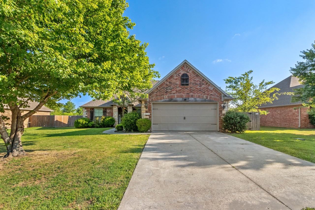 3960 W Mountain View Dr #NA - Photo 3 of 33