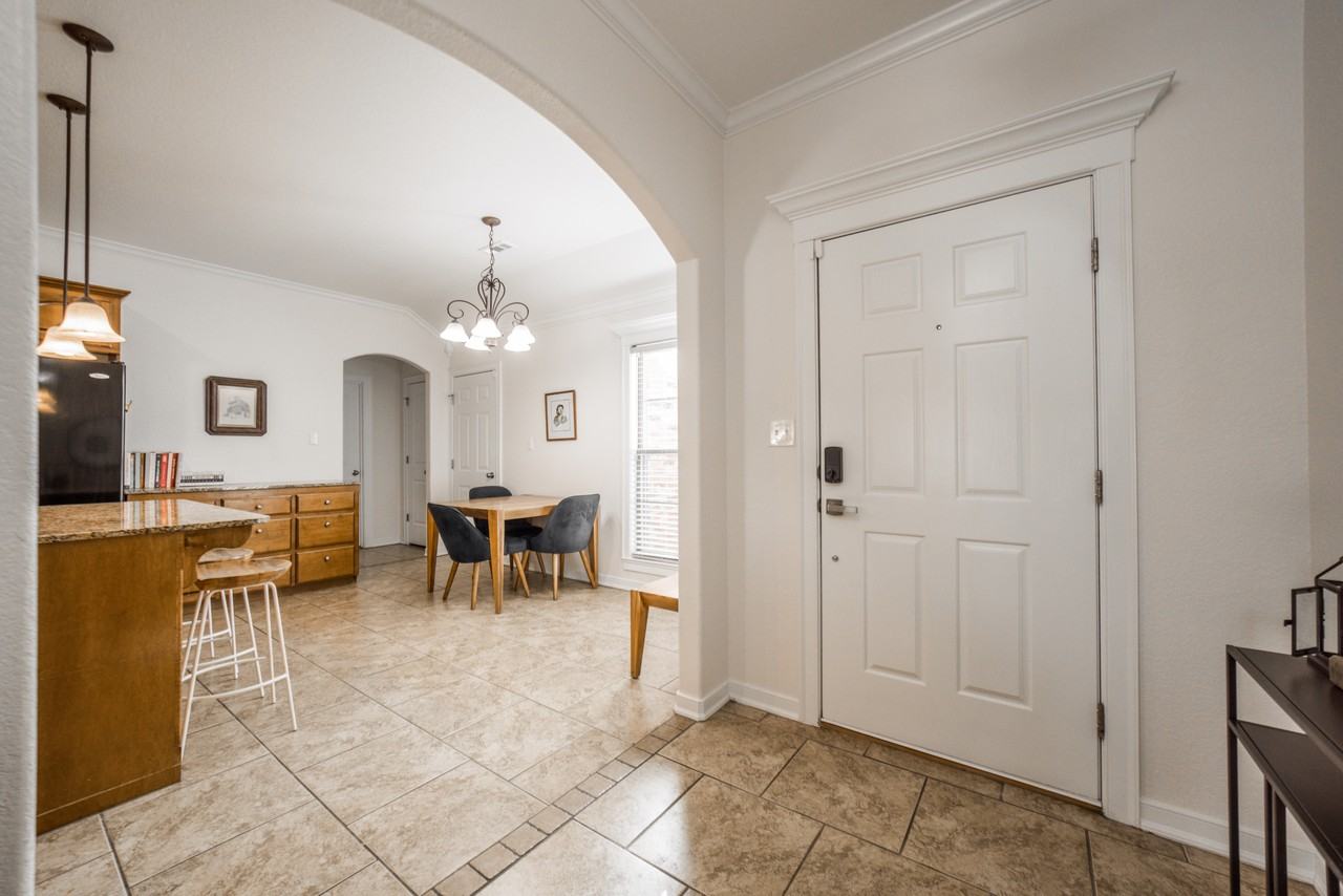 3960 W Mountain View Dr #NA - Photo 4 of 33