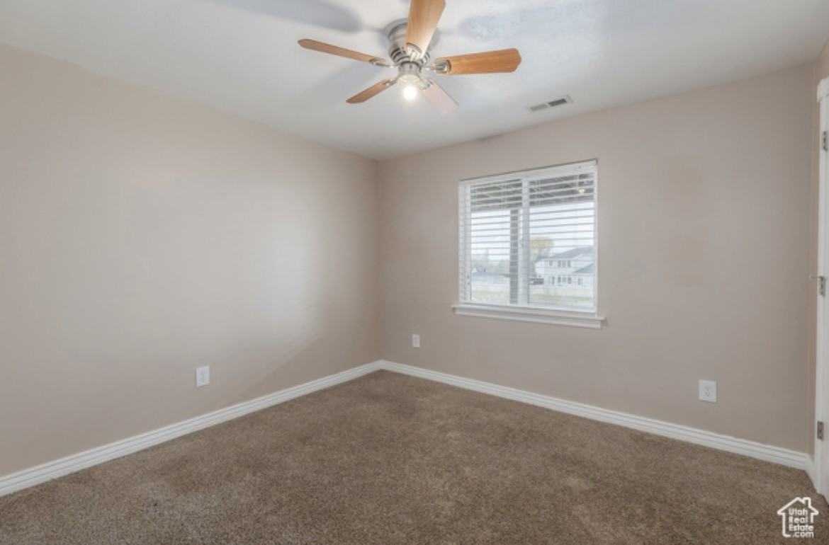 E 530 North St #B - Photo 4 of 5