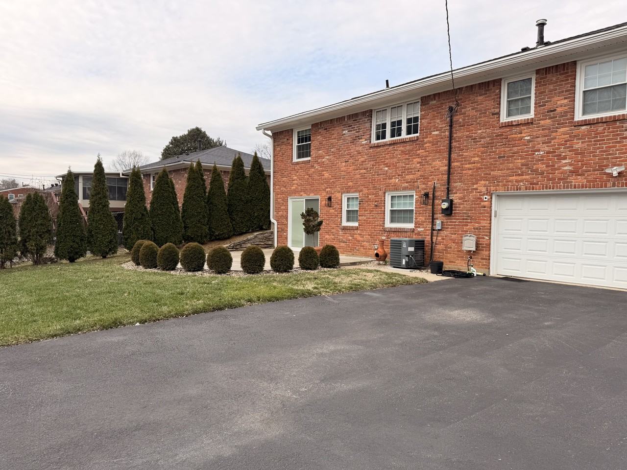 9410 Tiverton Way #NA - Photo 4 of 5