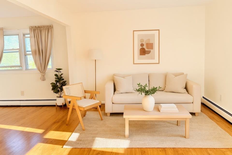 9 Ivy St #1 - Photo 3 of 7