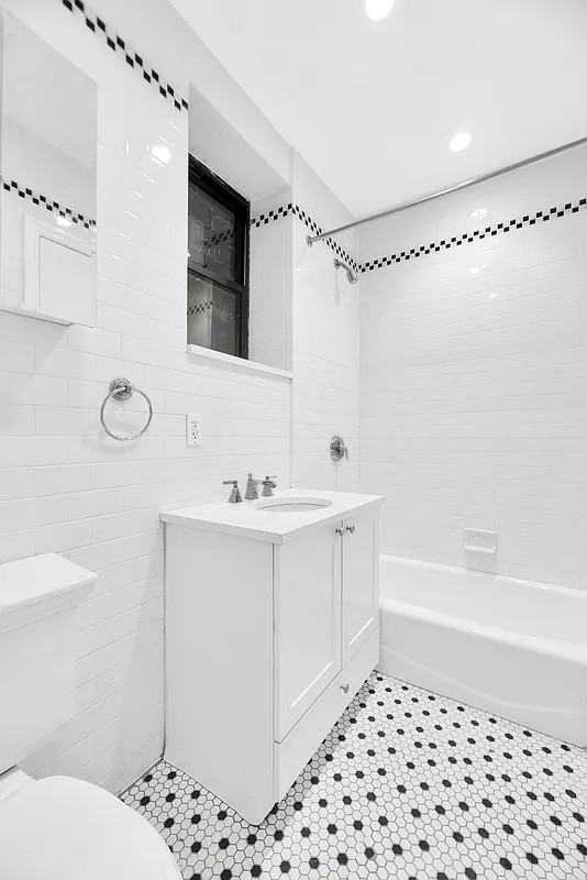 E 74th St #2 - Photo 5 of 20