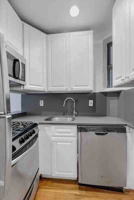 E 74th St #1 - Photo 4 of 20