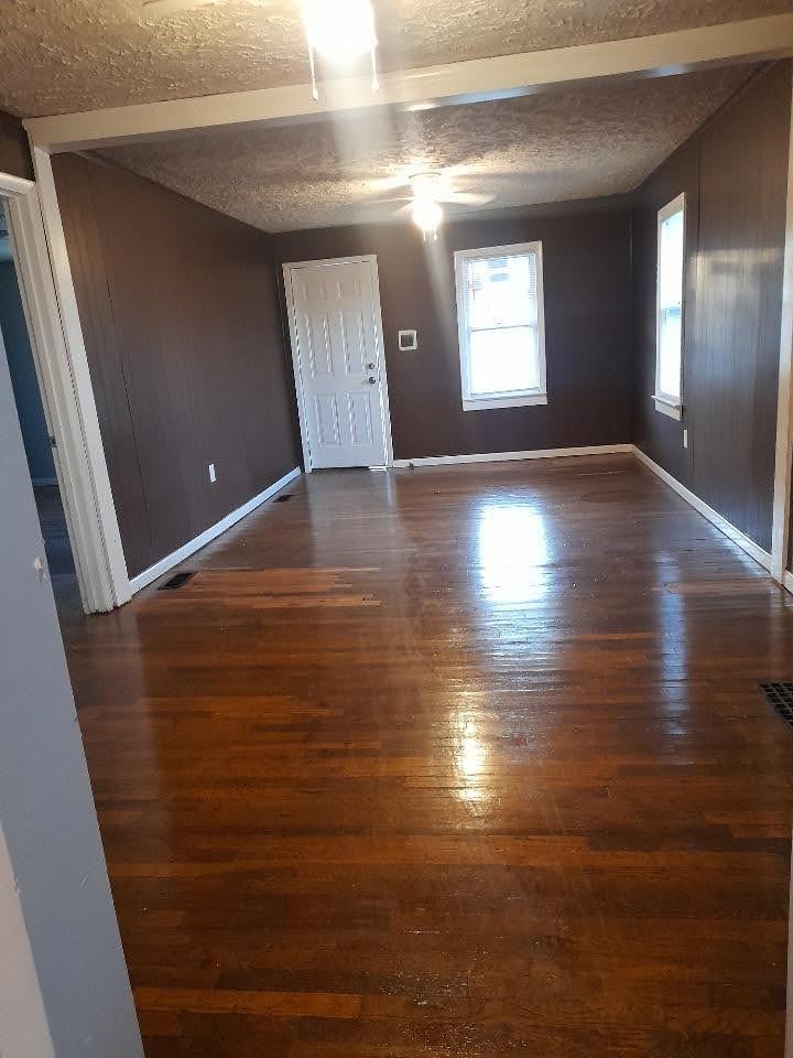 4415 Askew Ave #NA - Photo 2 of 7