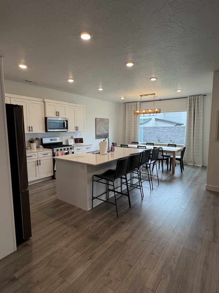 1583 East Star Springs Drive #NA - Photo 5 of 18