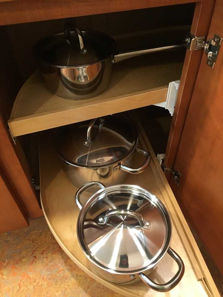 2318 Ne 51st St #4 - Photo 4 of 25