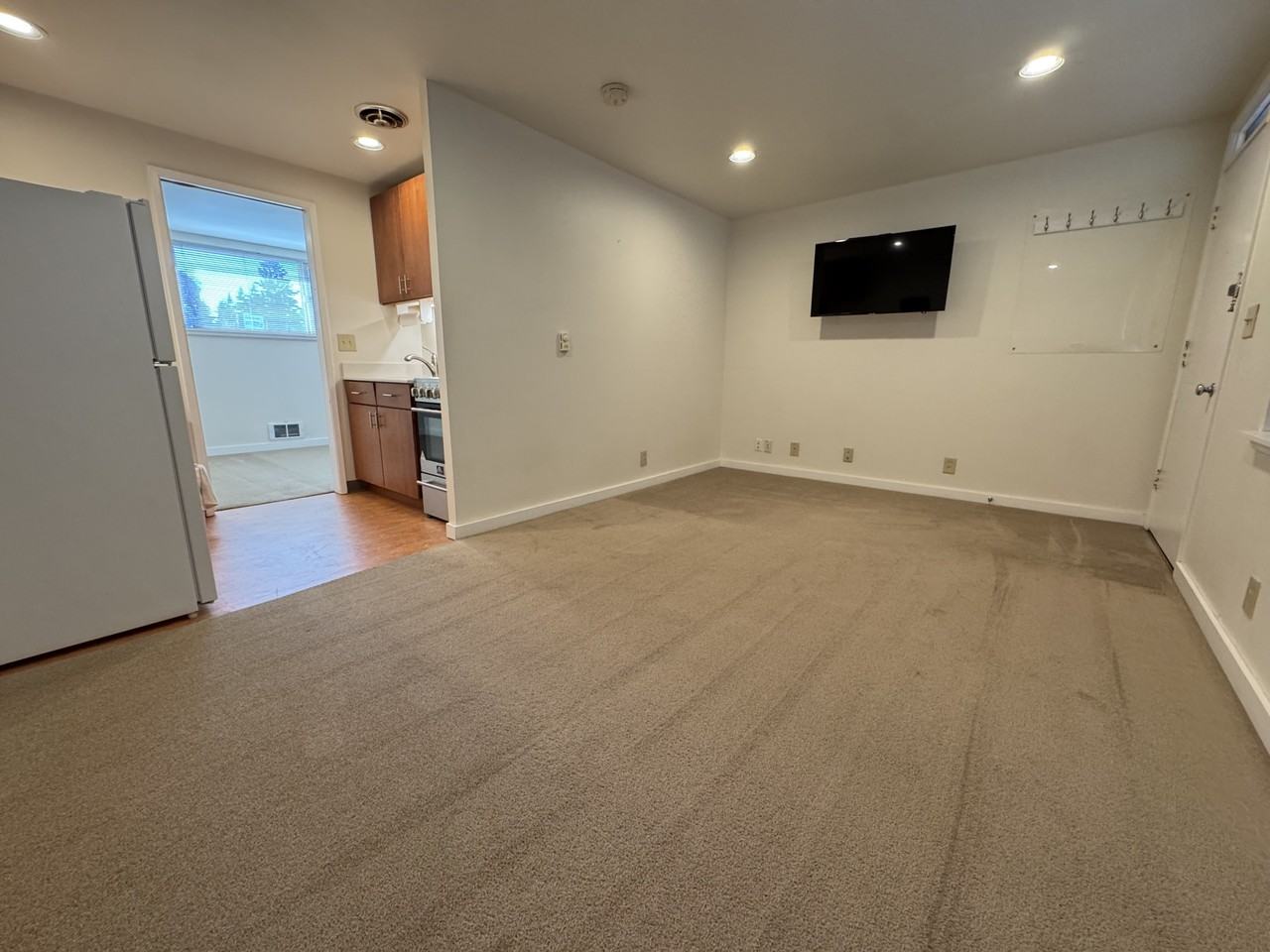 3513 Ne 95th St #2 - Photo 2 of 24