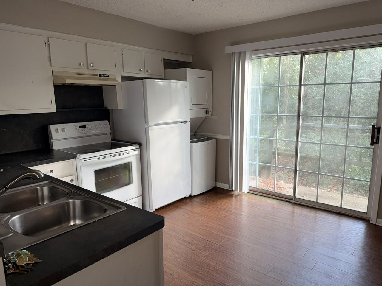 2521 Pearl St #207 - Photo 2 of 4