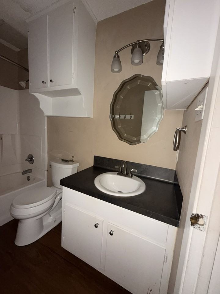 2521 Pearl St #207 - Photo 3 of 4