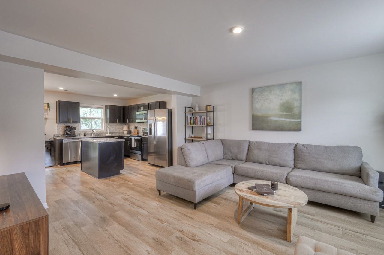 2935 Winterberry Dr #47 - Photo 3 of 20